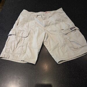 Wrangler Relaxed Fit Cargo Shorts Mens 32x10 Khaki Tan Stretch Cotton